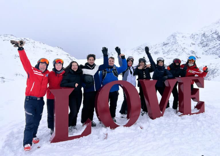 corporate ski Team Building courmayeur